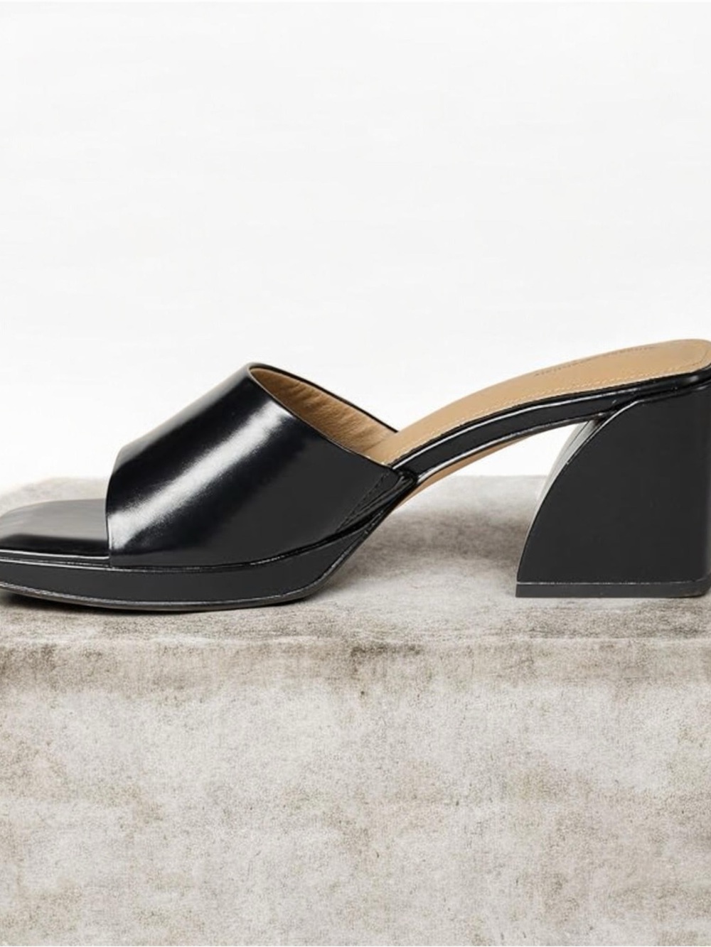 Amazon Essentials Black Patent Open-Toe Block Heel Mule